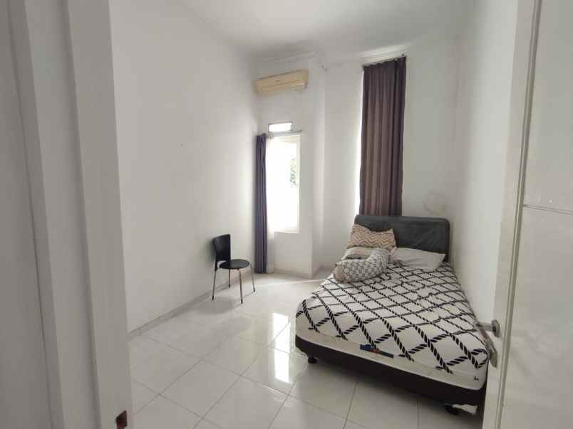 dijual rumah permata jingga suhat kota