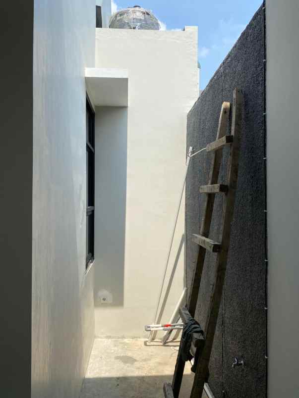 dijual rumah permata permai cisaranten