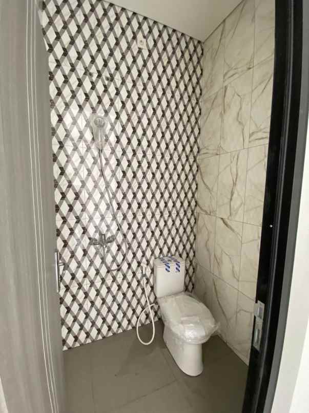 dijual rumah permata permai cisaranten