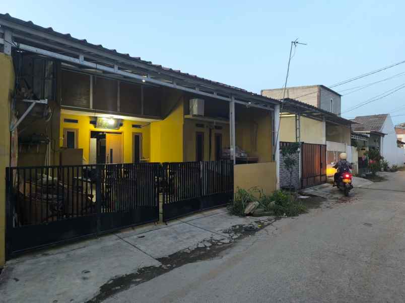 dijual rumah perum bos babelan