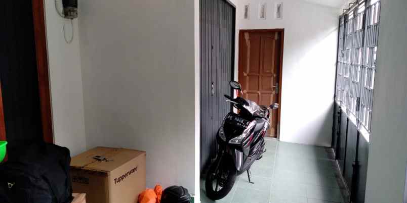 dijual rumah perum gumuk indah jln