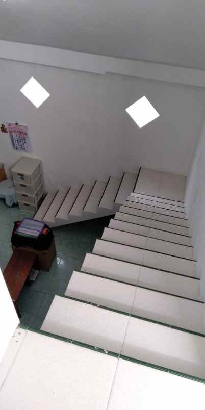 dijual rumah perum gumuk indah jln