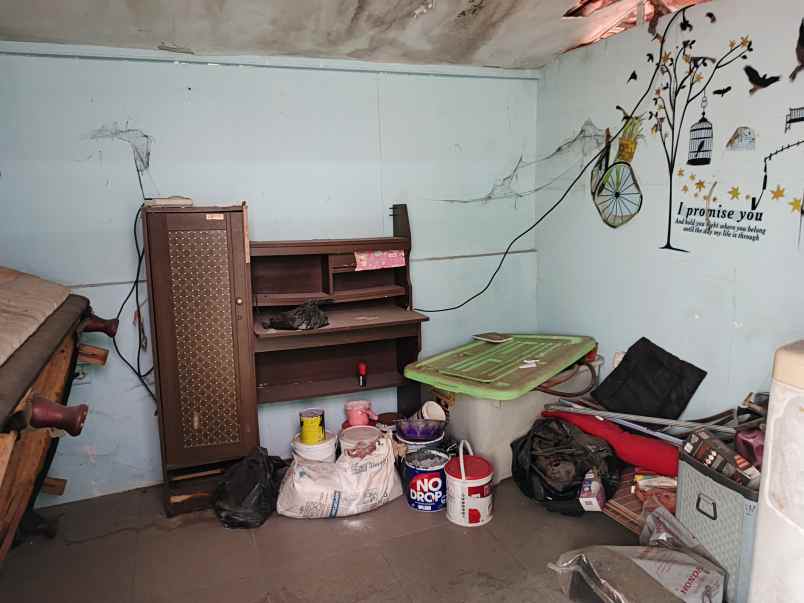 dijual rumah perum kota permata