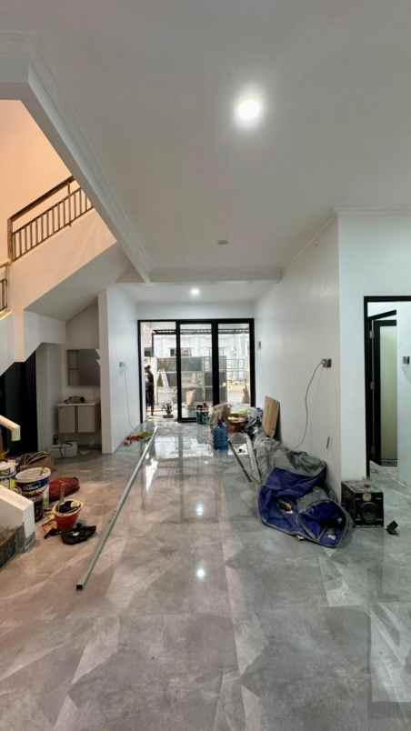 dijual rumah perumahan dharmahusada mas