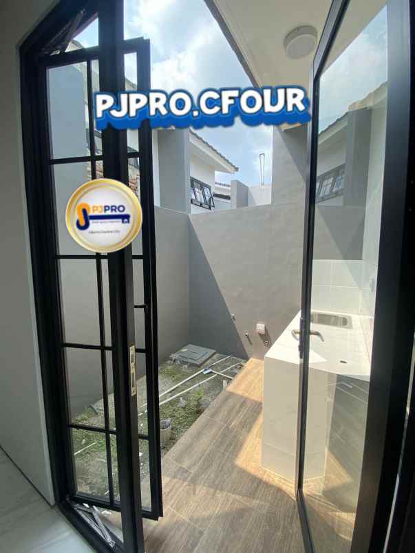 dijual rumah perumahan grand duta city