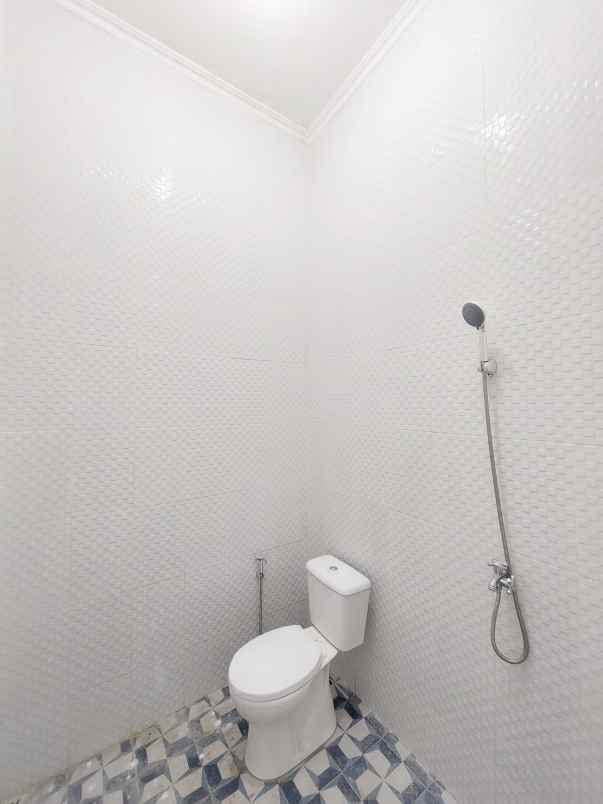 dijual rumah perumahan permata puri