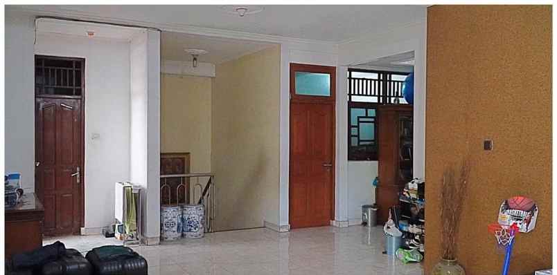 dijual rumah perumnas klender