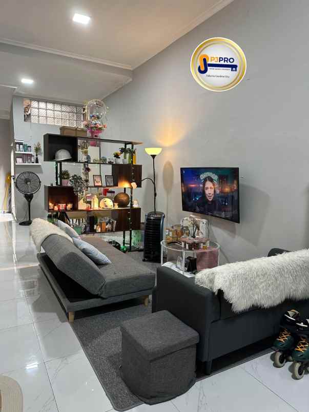 dijual rumah pulogebang permai