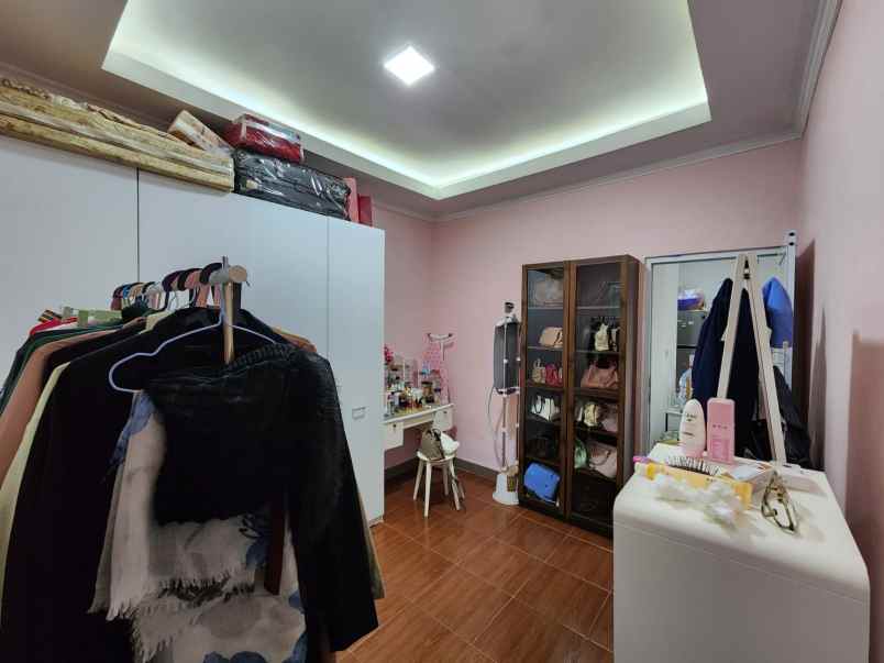 dijual rumah pulogebang permai