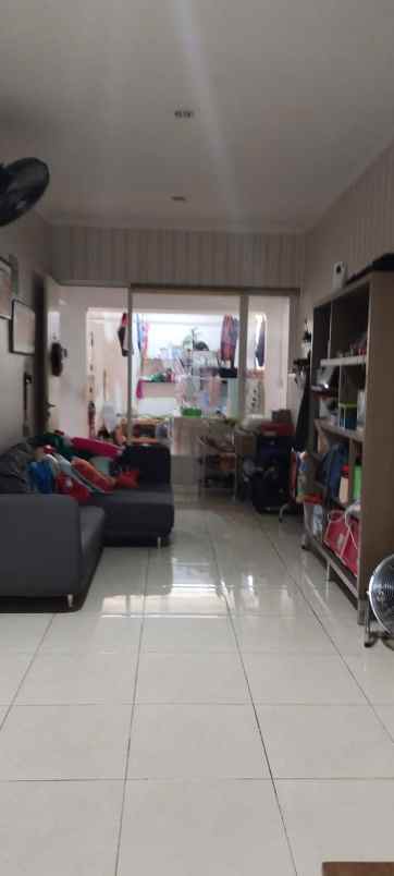 dijual rumah puri surya jaya