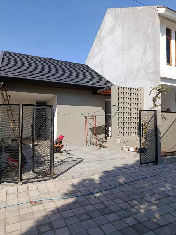 dijual rumah purwomartani