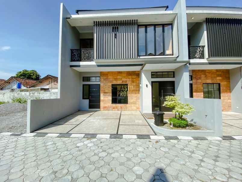 dijual rumah purwomartani kalasan