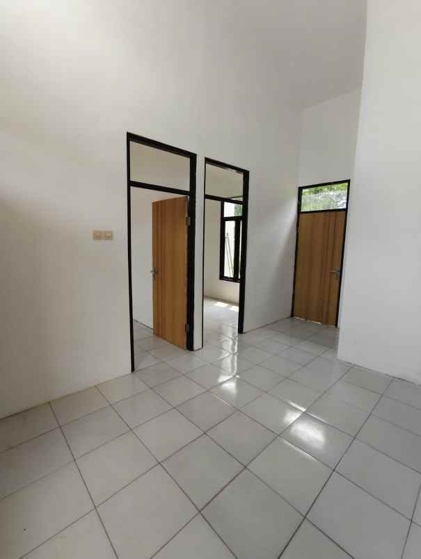 dijual rumah randugading tajinan malang