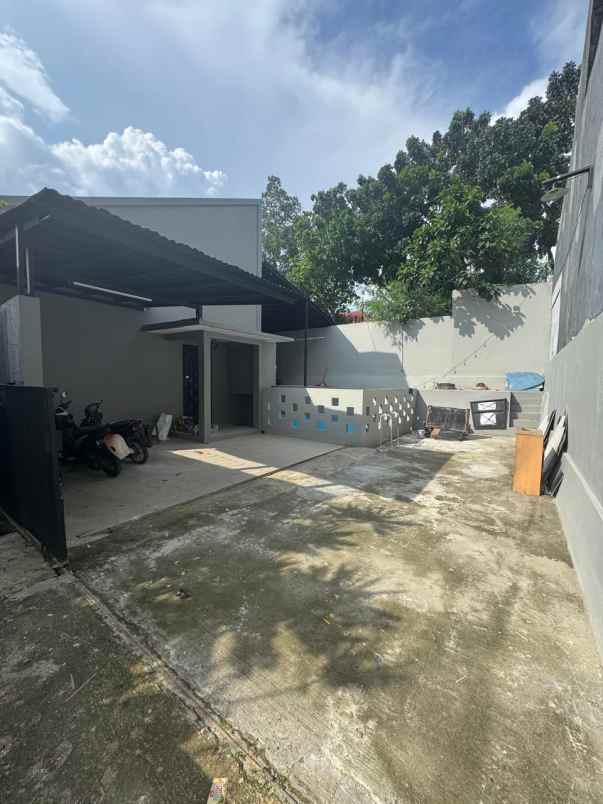dijual rumah rangkapan jaya pancoran