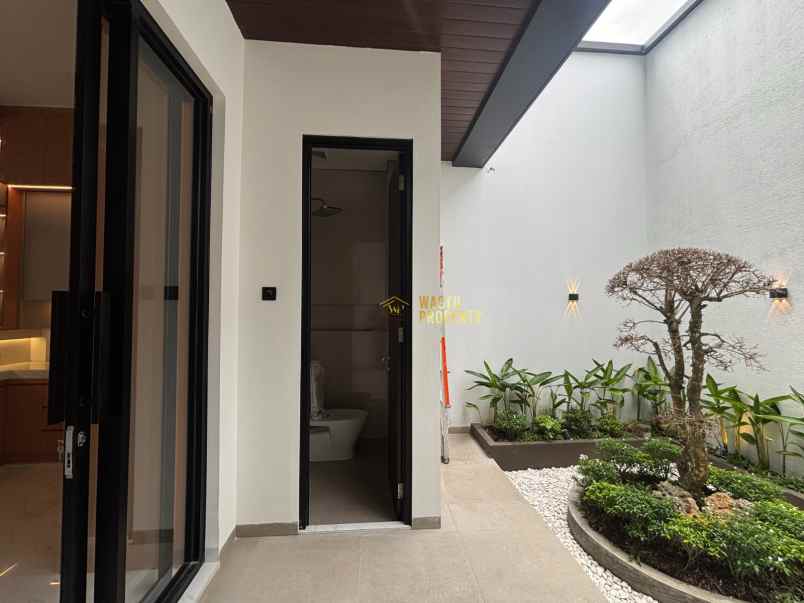 dijual rumah sariharjo