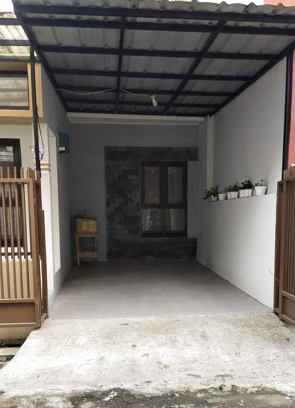 dijual rumah sariwangi regency