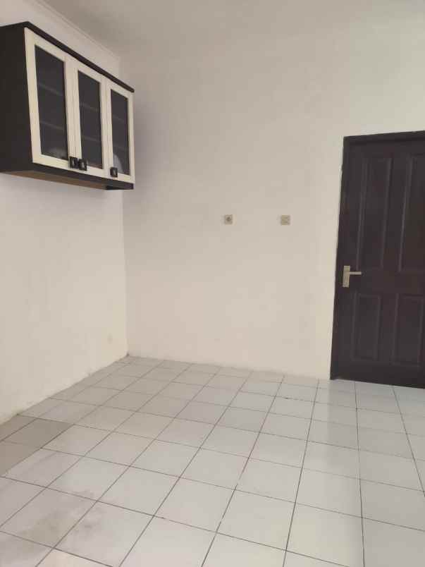 dijual rumah sariwangi regency