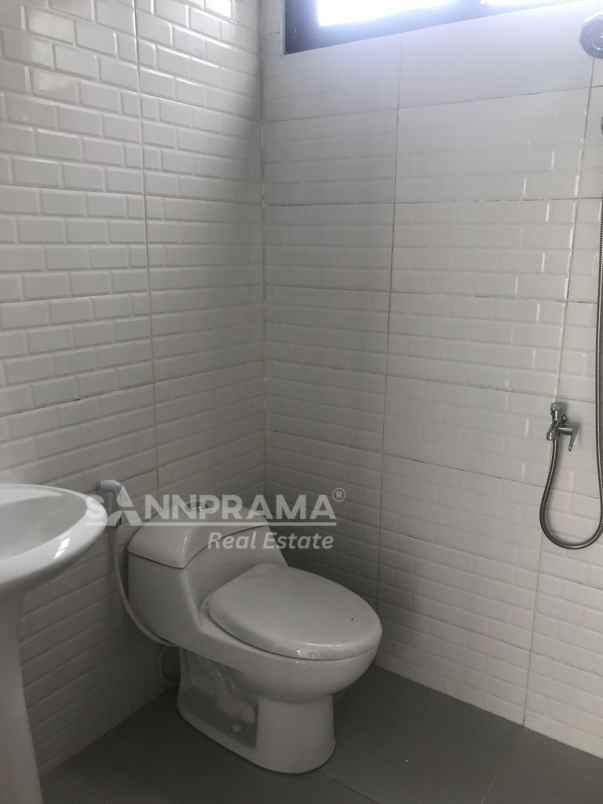 dijual rumah sasak panjang