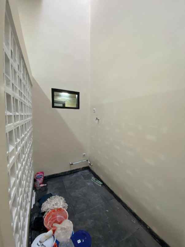 dijual rumah sawojajar 1