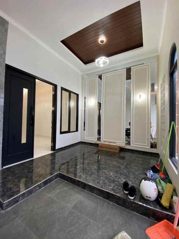 dijual rumah sawojajar 1