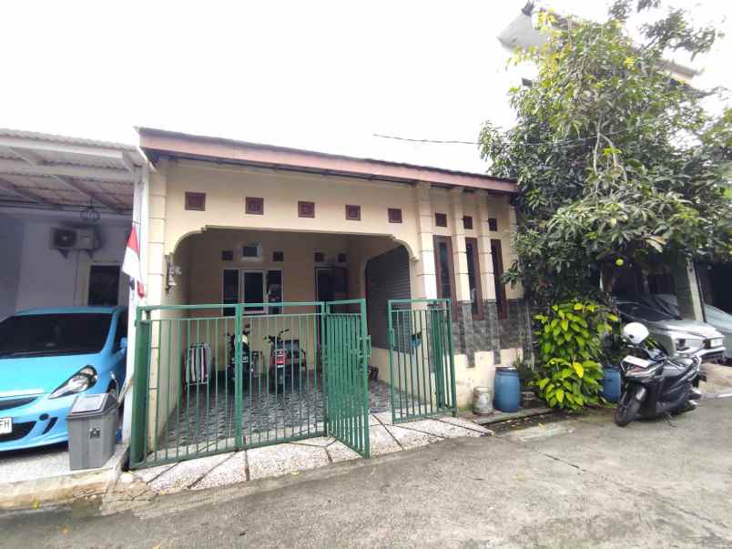 dijual rumah second murah dalam cluster