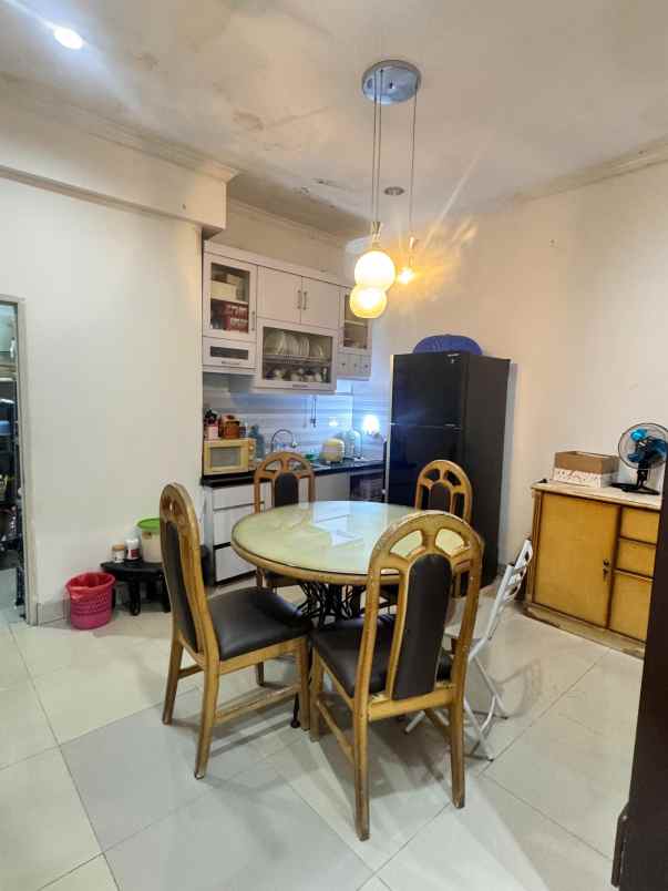 dijual rumah sektor 1c