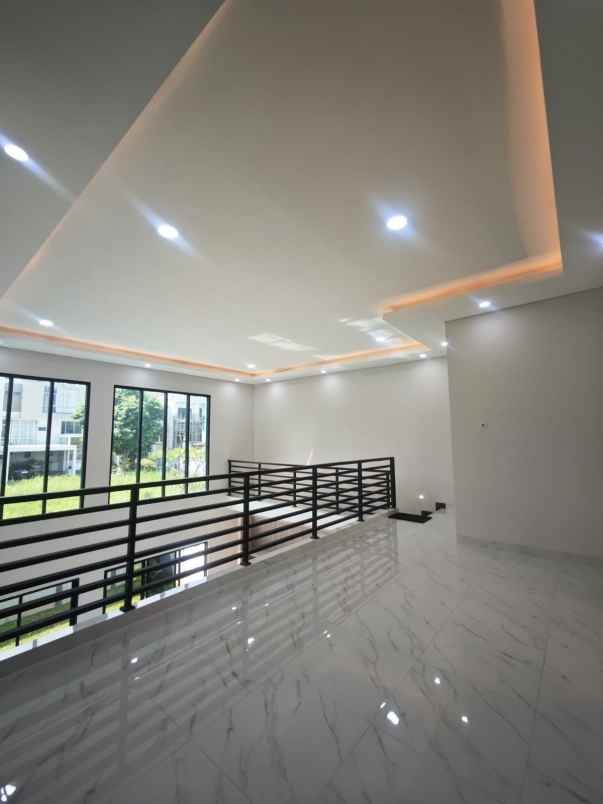 dijual rumah sentul city cluster santorini