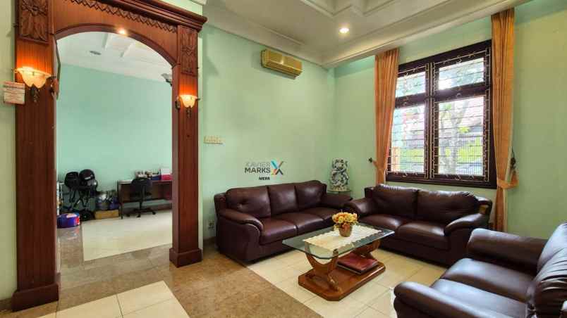 dijual rumah siap huni di bhaskara dekat pakuwon city