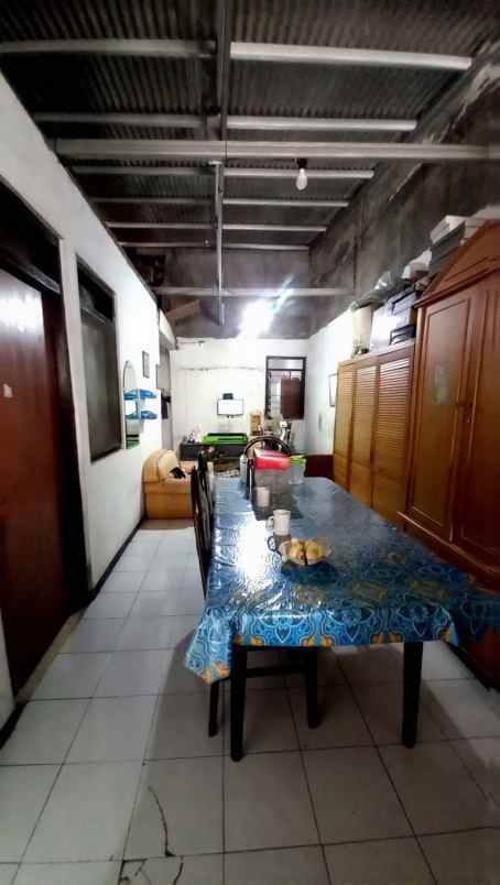 dijual rumah simpang darmo permai selatan