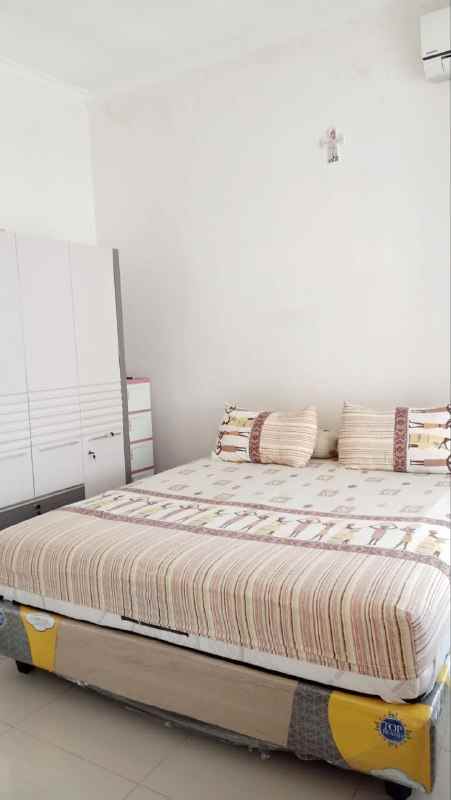 dijual rumah simpang darmo regency