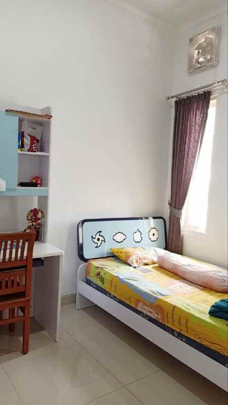 dijual rumah simpang darmo regency