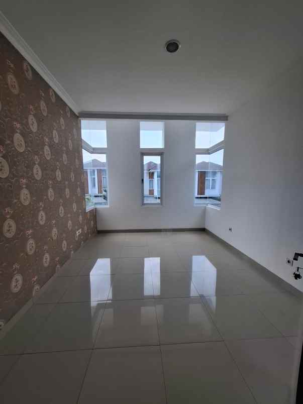 dijual rumah sudah rapi dan siap huni di kota wisata