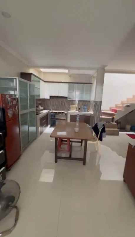 dijual rumah sudah renovasi di pulogebang permai