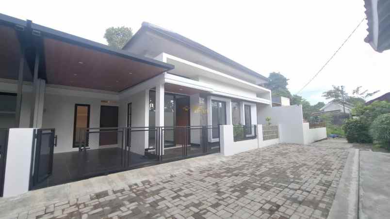 dijual rumah sukoharjo ngaglik sleman