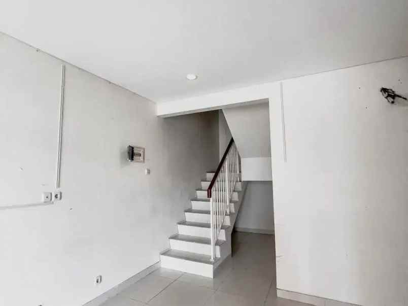 dijual rumah suvadiva grand island