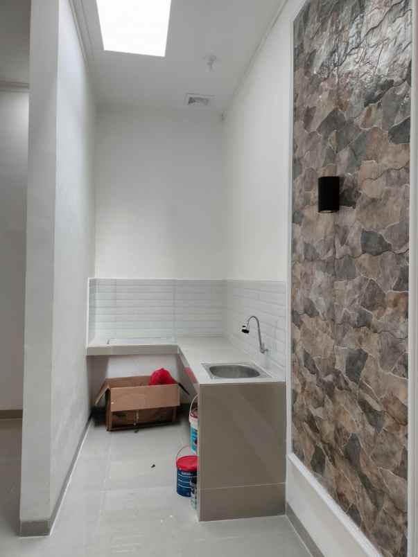 dijual rumah taman harapan baru