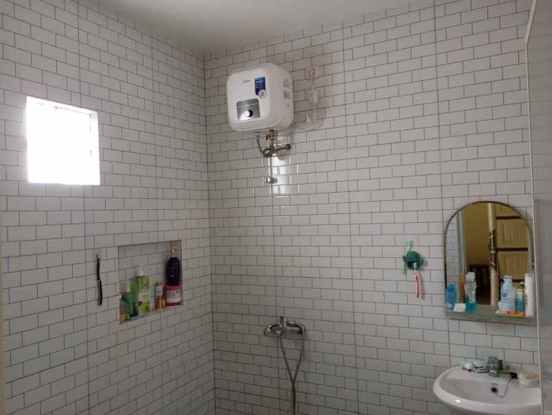 dijual rumah taman modern cakung