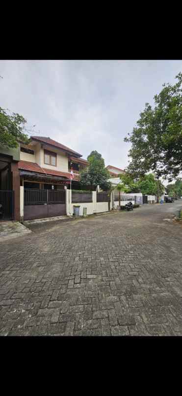 dijual rumah taman rempoa indah