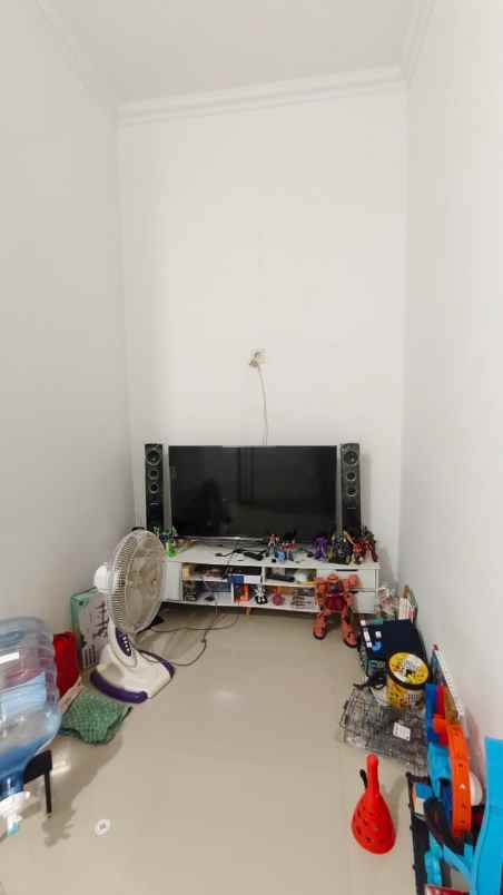 dijual rumah tanbassa depok residence