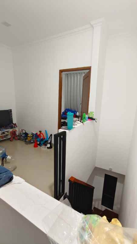 dijual rumah tanbassa depok residence