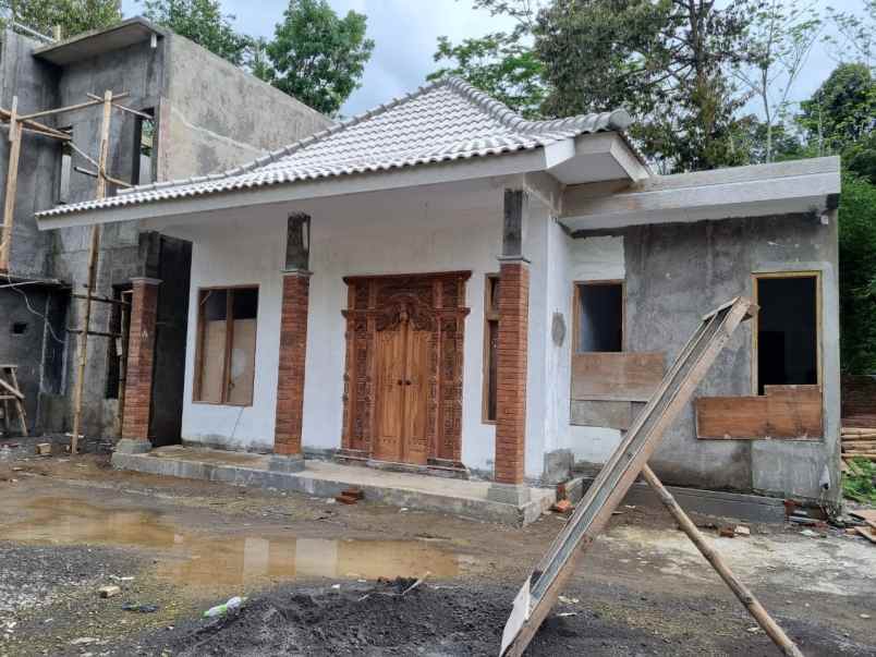dijual rumah tegalarum borobudur