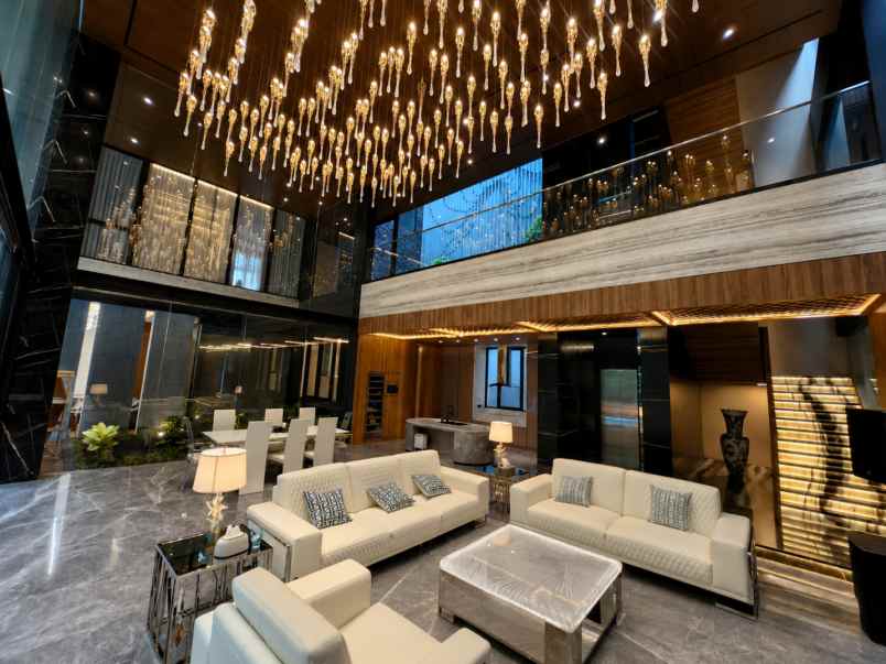dijual rumah trimaran permai pik1