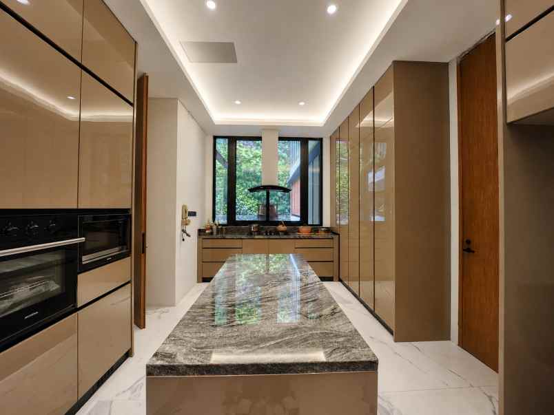 dijual rumah trimaran permai pik1