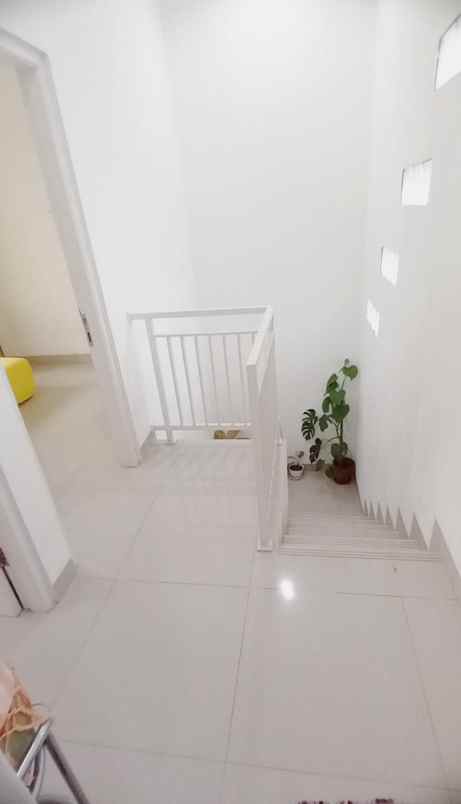 dijual rumah tugu
