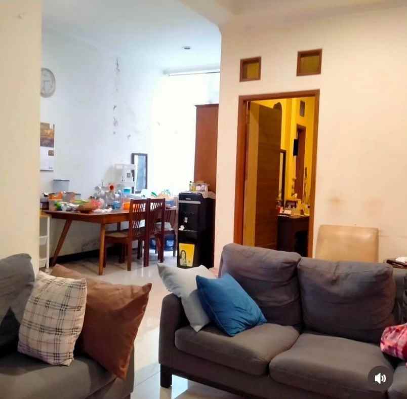 dijual rumah villa asri padasuka