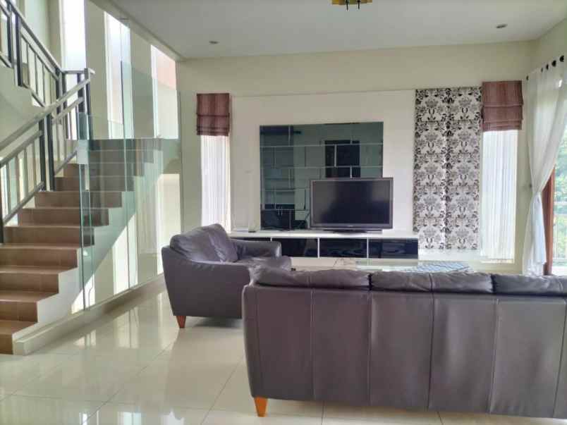 dijual rumah villa dago pakar resort bandung