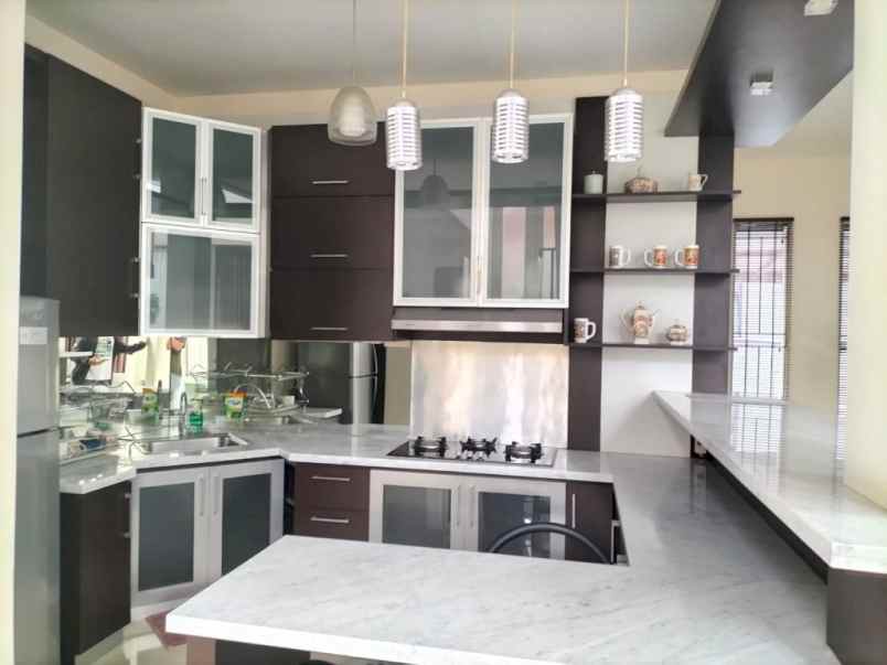 dijual rumah villa dago pakar resort bandung