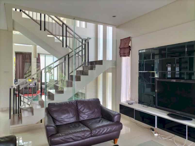 dijual rumah villa dago pakar resort bandung