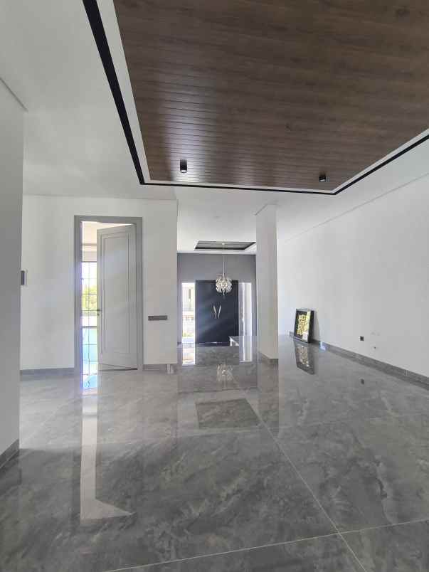 dijual rumah waterfront citraland