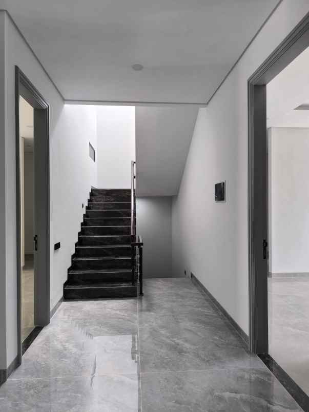 dijual rumah waterfront citraland